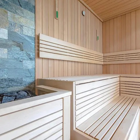 Apartment Klifowa 19 *